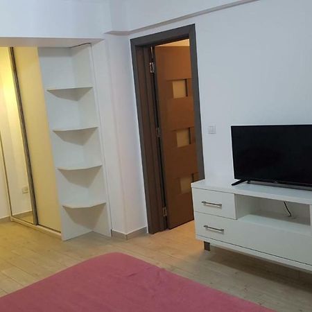 Tina Apartament 2 Craiova Dış mekan fotoğraf