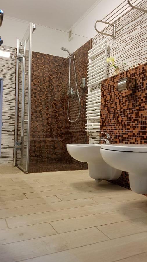 Tina Apartament 2 Craiova Dış mekan fotoğraf